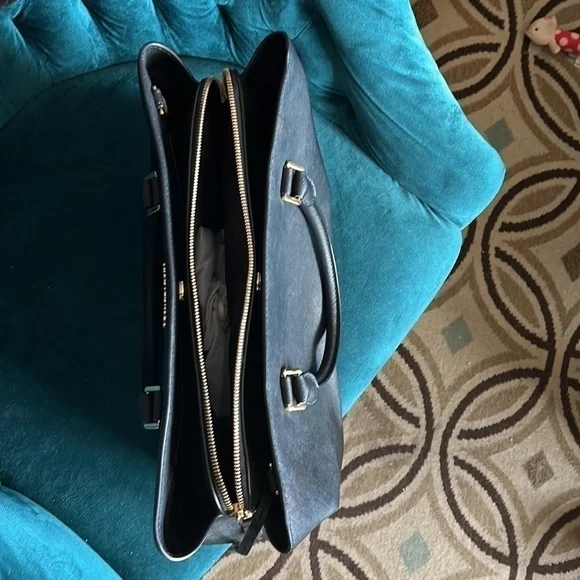 MICHAEL Kors Black Savannah Large Saffiano Leather Satchel - like new - Picture 2 of 9